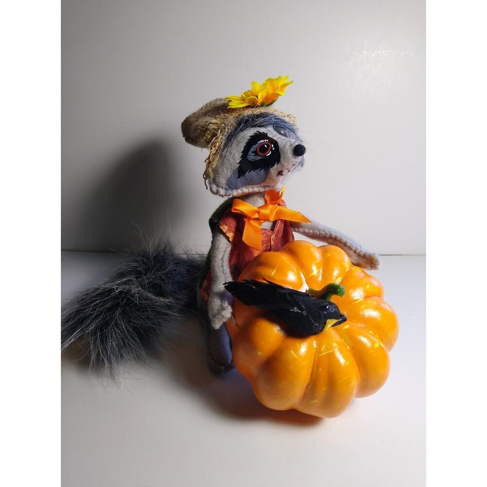Annalee Dressed Raccoon Figurine Fall Harvest Pumpkin Fabric & Plastic Seasonal